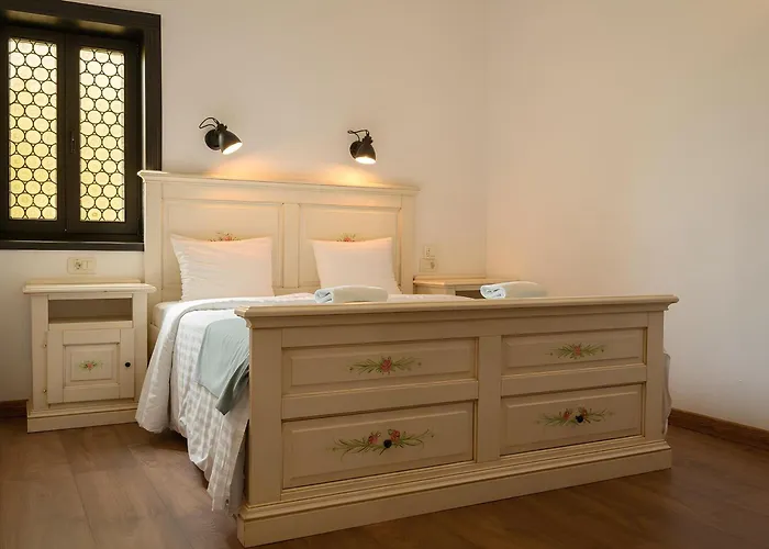 Casa Chitic Hotels