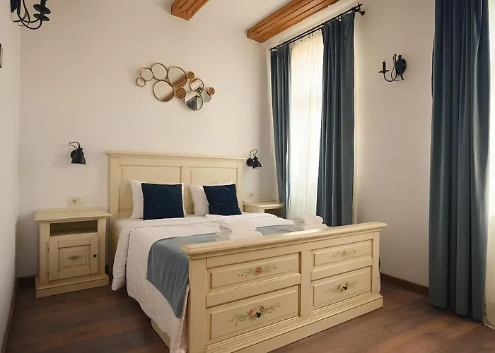 Casa Chitic Hotels
