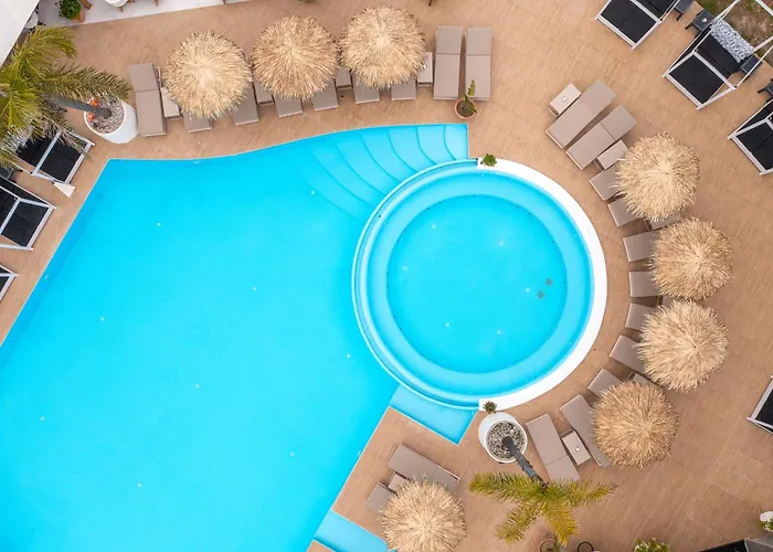 Bamboo Suites Hotel - Adults Only