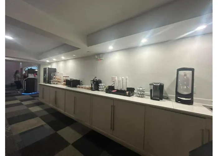 University Inn Of Carbondale