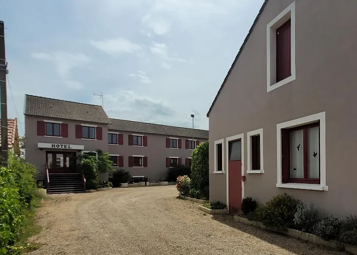 Logis Hotel Le Merle Blanc