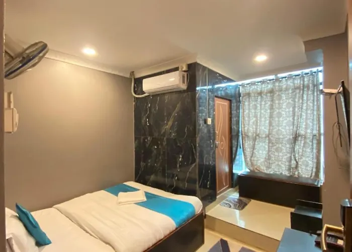 Guru Hotel And Lodge