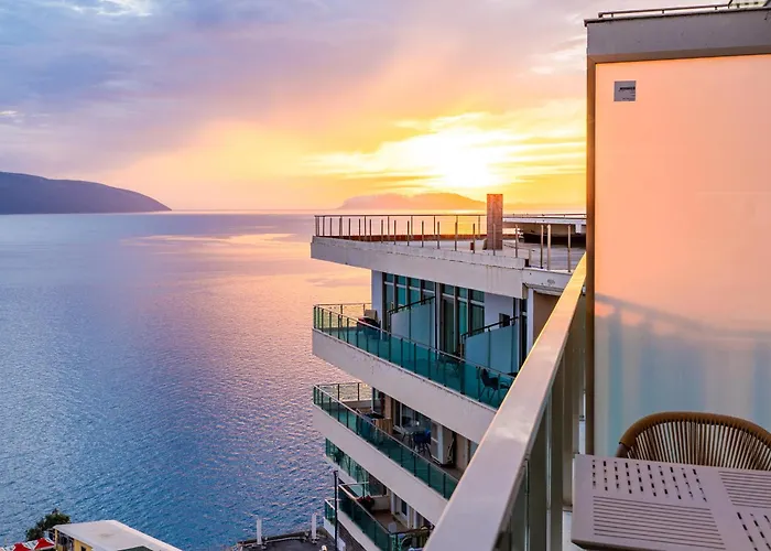 Nuna Hotel & Apartments