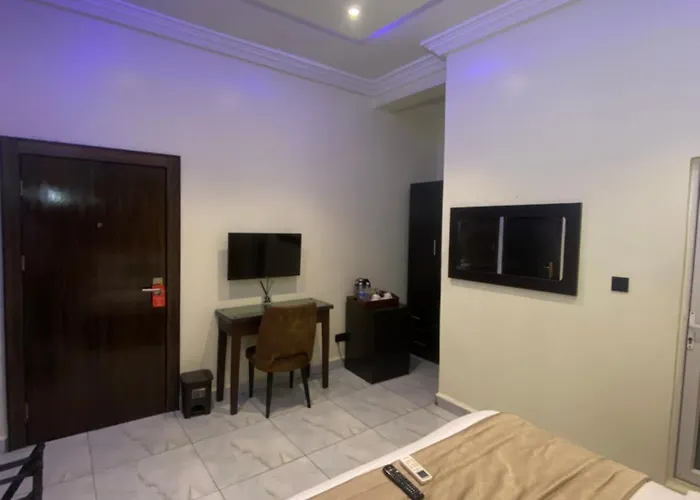 Providha Hotel & Suites