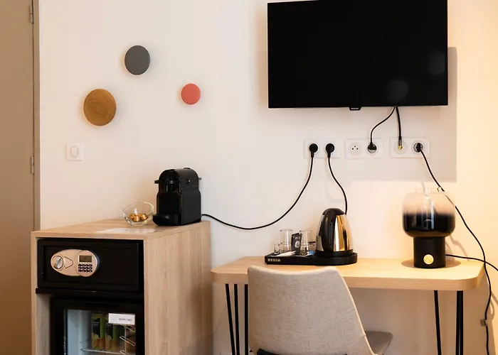 Hotel Courseine Courbevoie