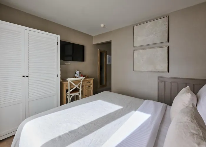 Lebeaubylivingroom Hotel