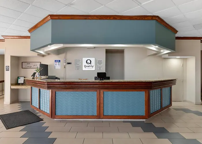 Quality Inn & Suites Kansas City - Independence I-70 East