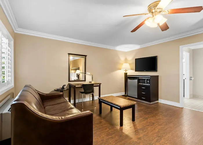 Quality Inn & Suites Santa Maria