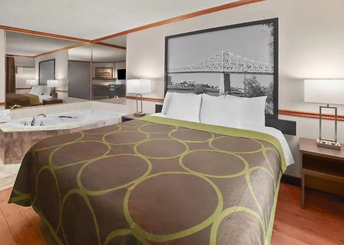 Super 8 By Wyndham Gananoque - Country Squire Resort