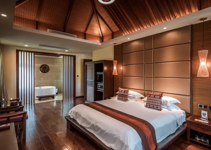 Sanya Yalong Bay Villas & Spa