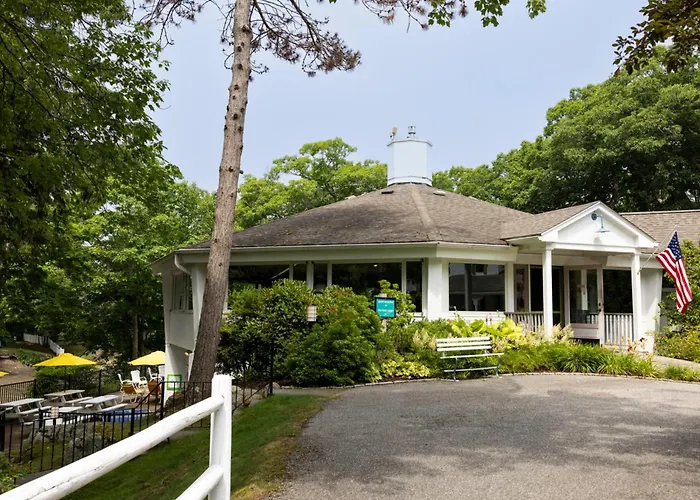 The Lodge On The Cove Kennebunkport