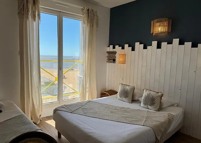 Acadie Saint Victor - Hotel Restaurant -Face Mer- Chatelaillon Plage