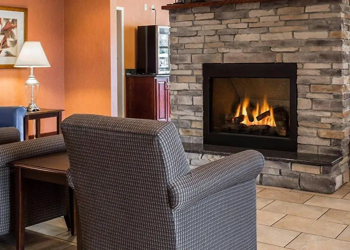 Comfort Inn & Suites Lumberton Central I-95