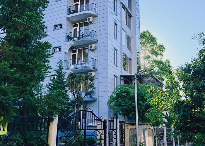 Golden Fleece Hotel