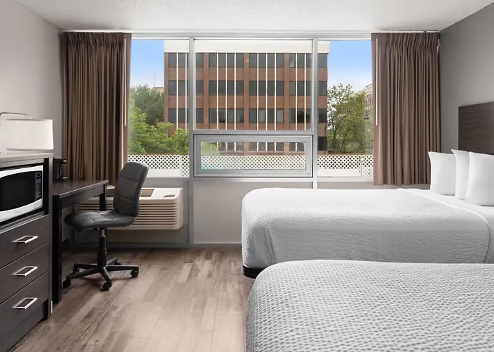 Baymont By Wyndham Great Falls City Center