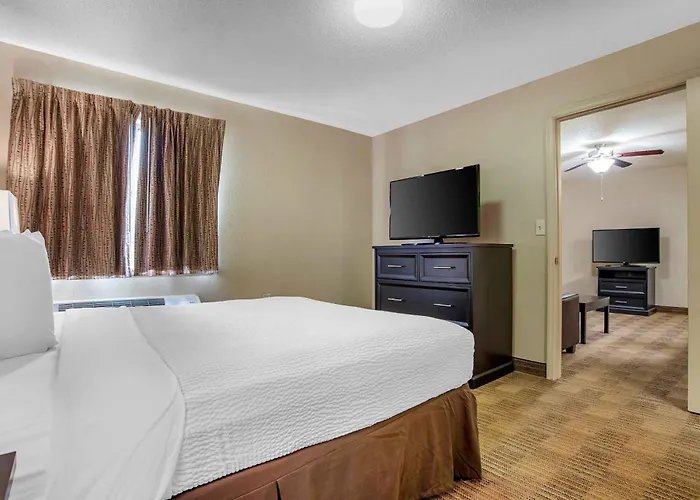 Extended Stay America Suites - Cleveland - Middleburg Heights