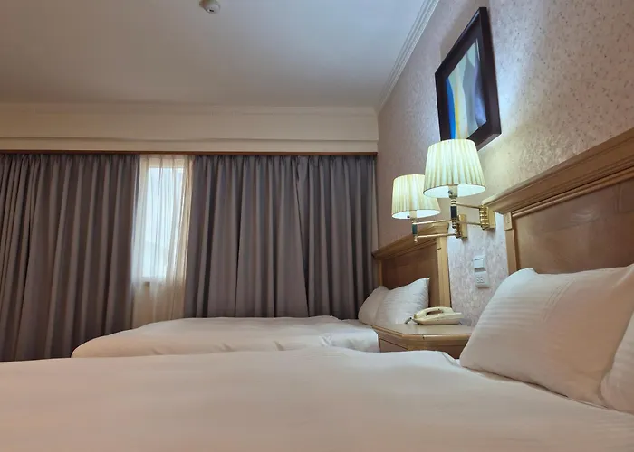 Cambridge Tainan Hotel