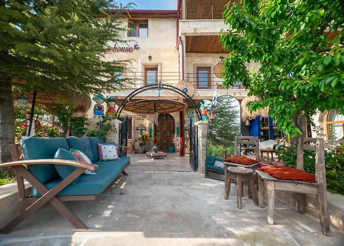 Aysel Inn House