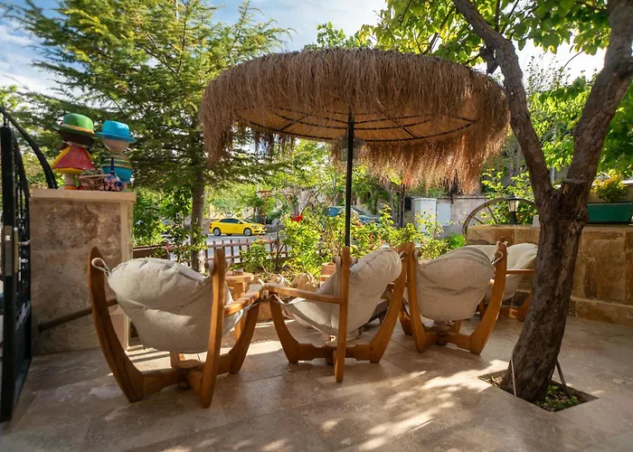 Aysel Inn House