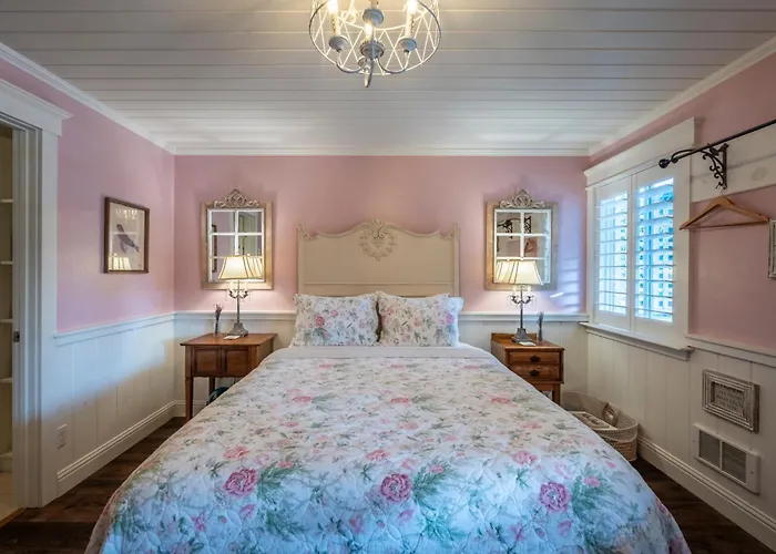 Bandon Marina Inn