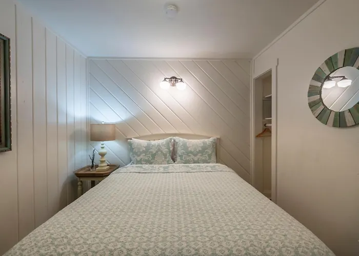 Bandon Marina Inn