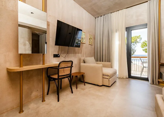 Medusa Luxury Suites