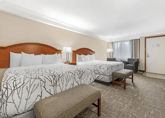 Best Western Plus Silver Saddle Inn