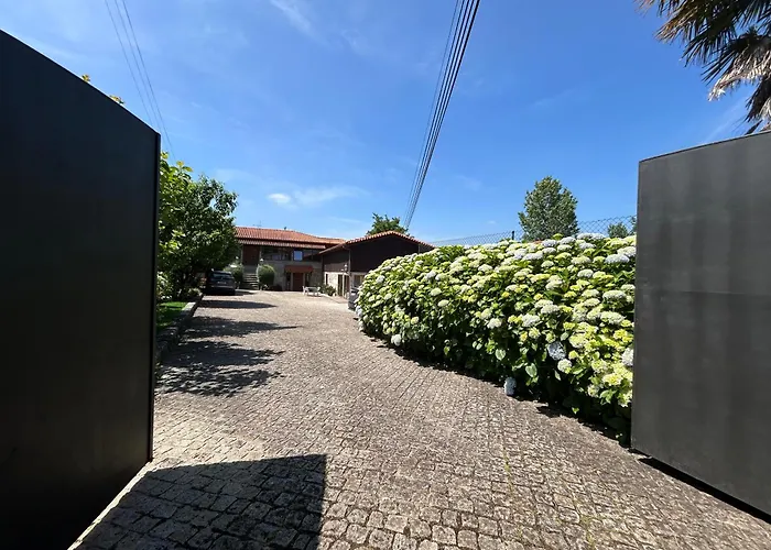 Bergui Guesthouse - Em Guimaraes Desde 2017