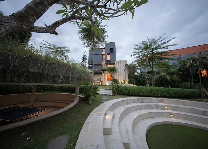 Padang Padang Inn