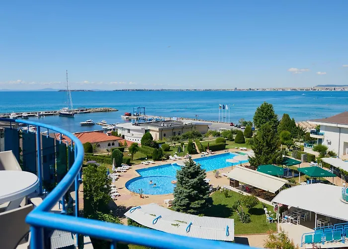 Riviera Complex 6