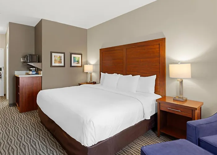 Comfort Inn & Suites