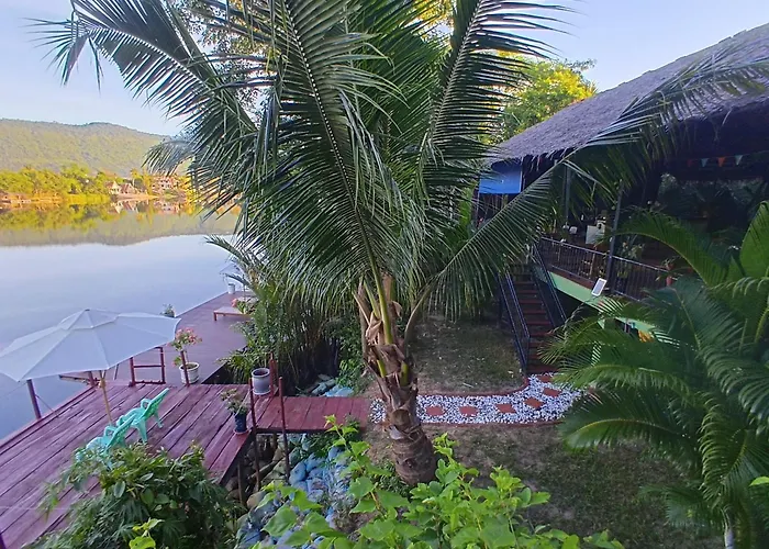 Green Mango Bungalows