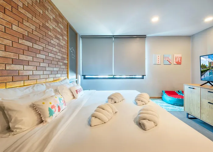 Plaai Plus Hotel Rayong โรงแรมพลาย พลัส ระยอง