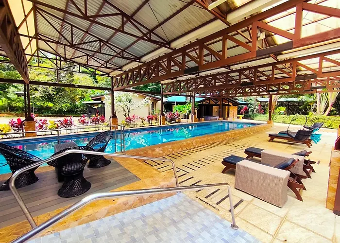 Avita Lodge