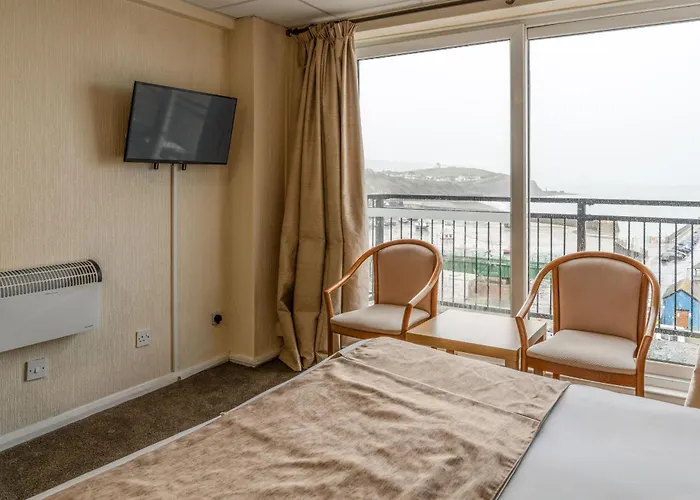The Grand Burstin Hotel