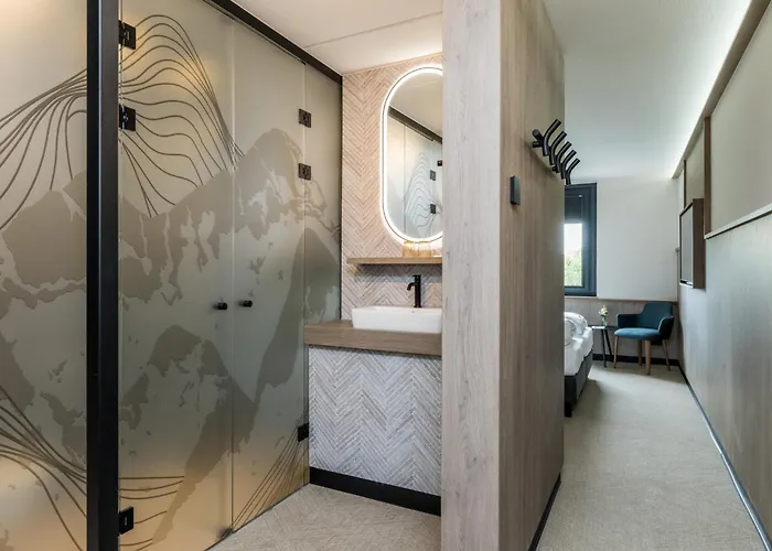 Alpine Hotel By Snowworld