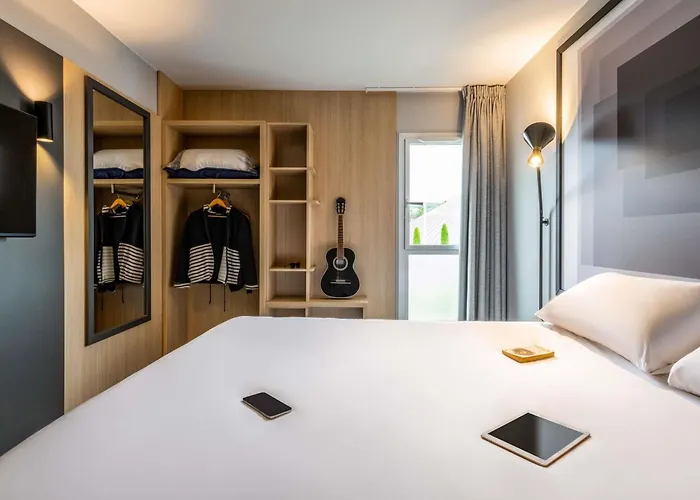 Ibis Issoire