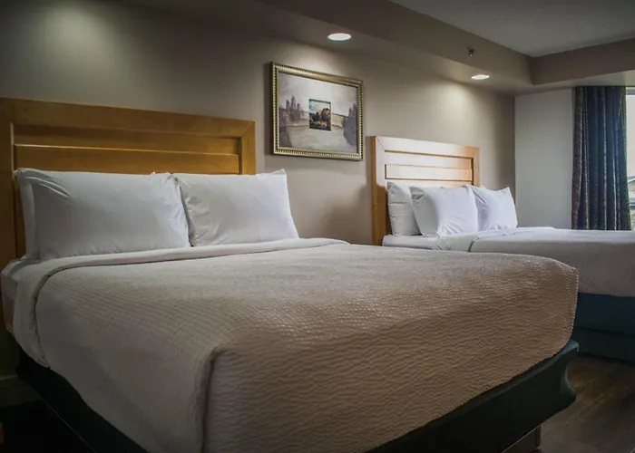 Royal Hotel West Edmonton, Trademark Collection By Wyndham