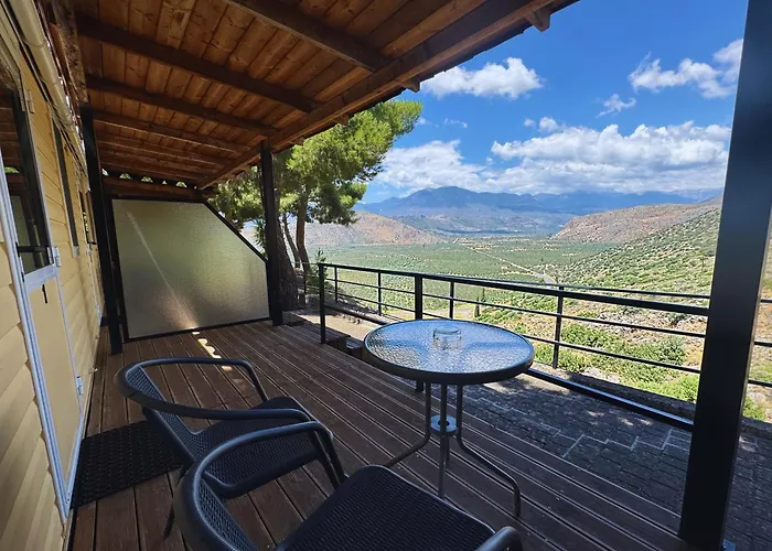 Chrissa Camping Rooms & Bungalows