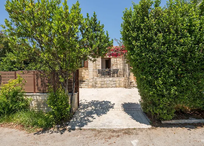 Spilia Village Hotel & Villas