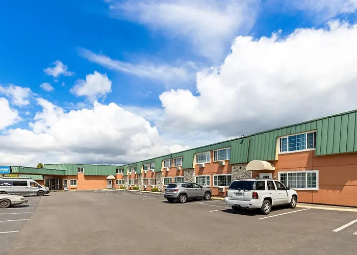 Rodeway Inn & Suites Portland West - Beaverton