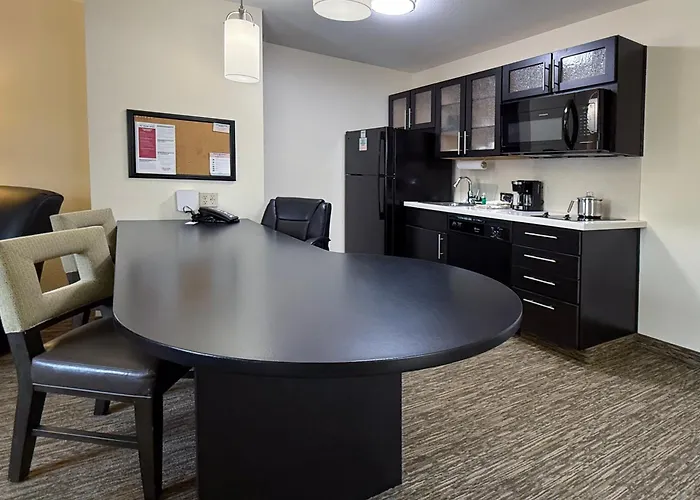 Candlewood Suites East Lansing By Ihg