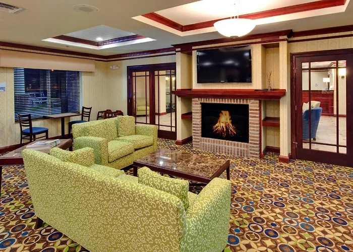 Holiday Inn Express & Suites Dewitt - Syracuse By Ihg