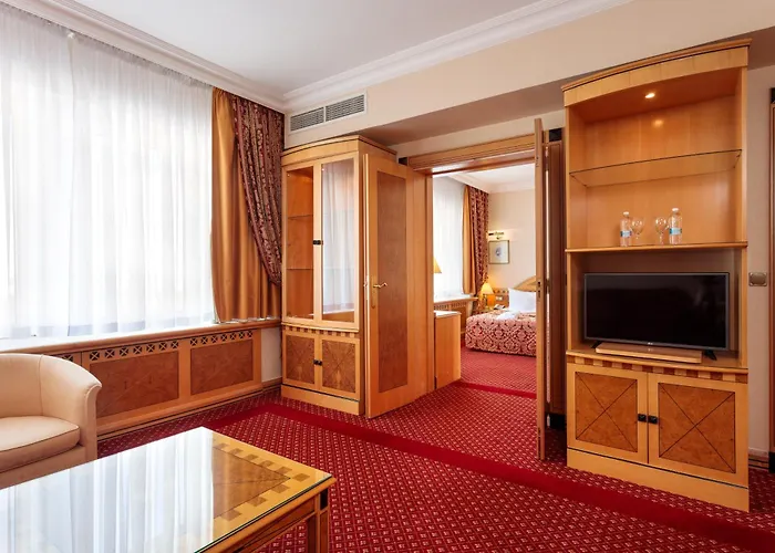 Natsionalny Hotel Kiev