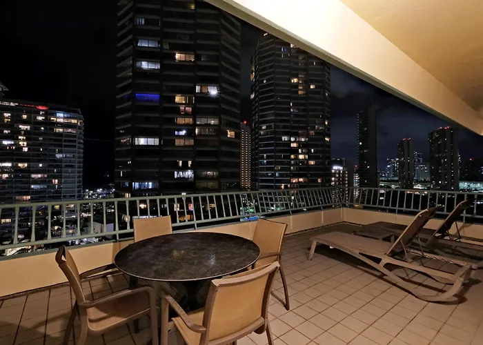 Ramada Plaza By Wyndham Waikiki