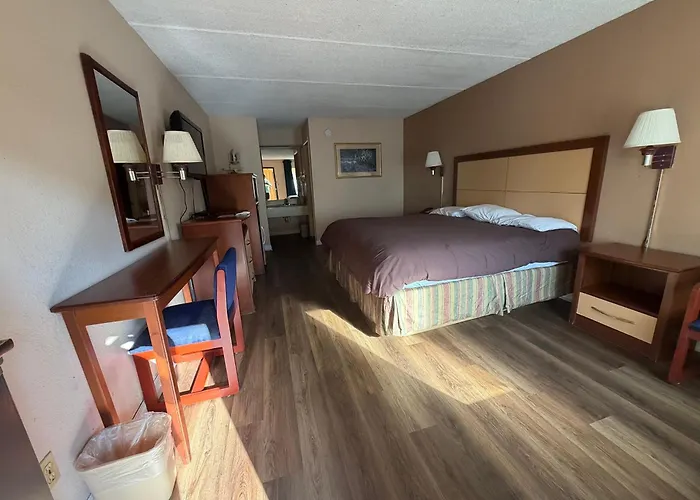 Camilla Inn & Suites