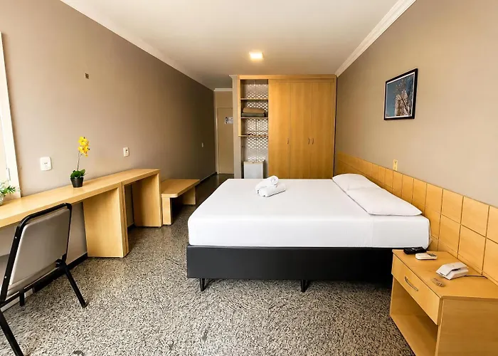 Hotel Diplomat By Bsb Inn