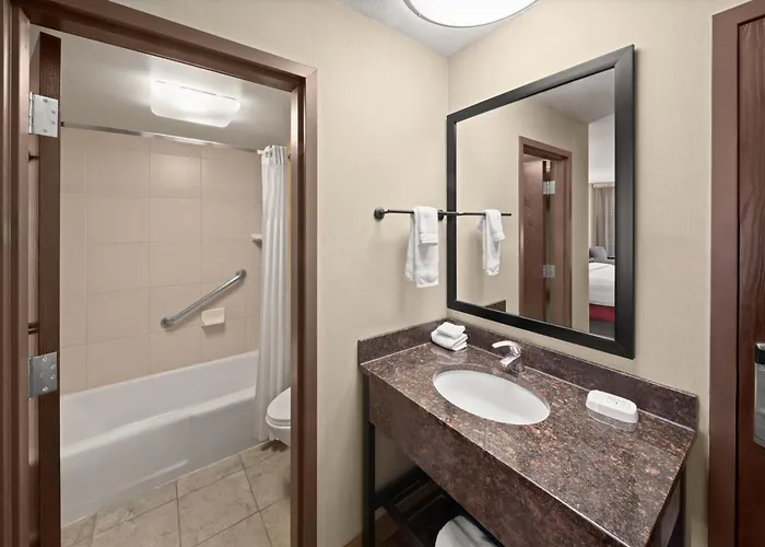 Heritage Inn & Suites San Antonio Airport, Trademark Wyndham