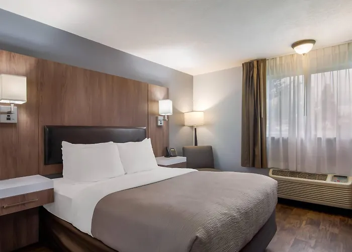 Quality Inn & Suites Silverdale Bangor-Keyport