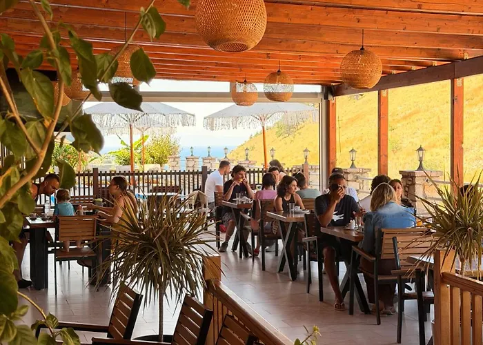 Karos Hotel Llaman